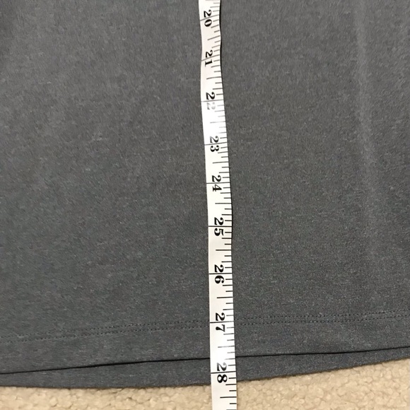 🆕🔥NIKEPRO DRI FIT REALLY CUTE SILKY SOFT GRAY&WHITE STRIPED V-NECK&BLACK SHIRT - Picture 15 of 16